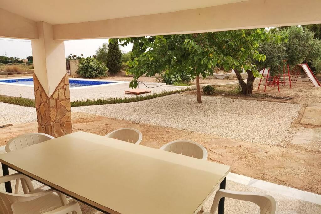 Villa Rustica Privada Con Gran Chalet Y Piscina إلتشه المظهر الخارجي الصورة